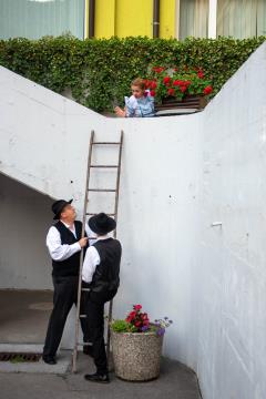 OBČINSKO PRIZNANJE ZA DVA DIRIGENTA, HIŠNIKA, MEDICINSKO SESTRO, ZGODOVINARJA IN PEVSKI ZBOR 38